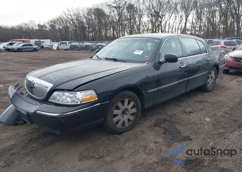 2011 Lincoln Town Car Executive L из США, поврежденный, VIN 2LNBL8EV6BX754359